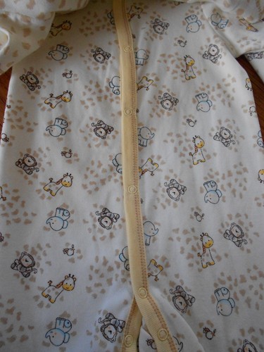 NWT Animal Print Vitamins Baby 3 Piece Sleeper set / 9 Months - Picture 3 of 3