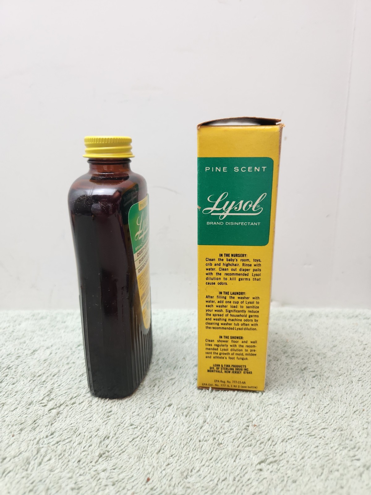 VTG Pine Scent Lysol Concentrate Glass Bottle 5 Oz Original Box NEW