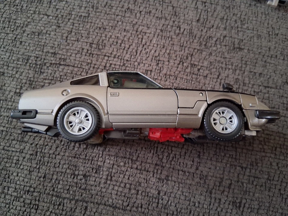 Authentic Transformers Masterpiece Bluestreak/streak Complete - Image 3 of 4