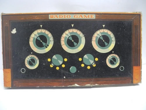 Vintage 1930's Milton Bradley RADIO GAME #4674 with Board Playing Pieces & Box