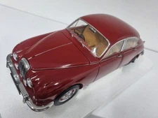 Ltd Edition 1967 Daimler V8 250 Regency Maroon 1:18 Paragon Models PA-98312R