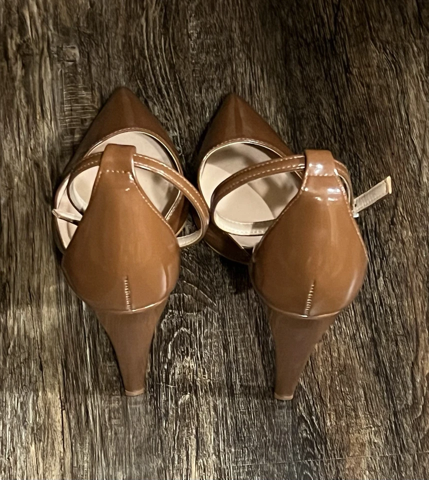 Tacones Steve Madden para mujer talla 9,5 charol punta marrón Foto 2 de 4