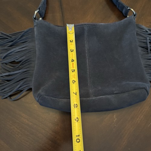 Bolso Bandolera Minnetonka Azul Marino Boho Gamuza Suave con Flecos Correa Ajustable - Imagen 9 de 15