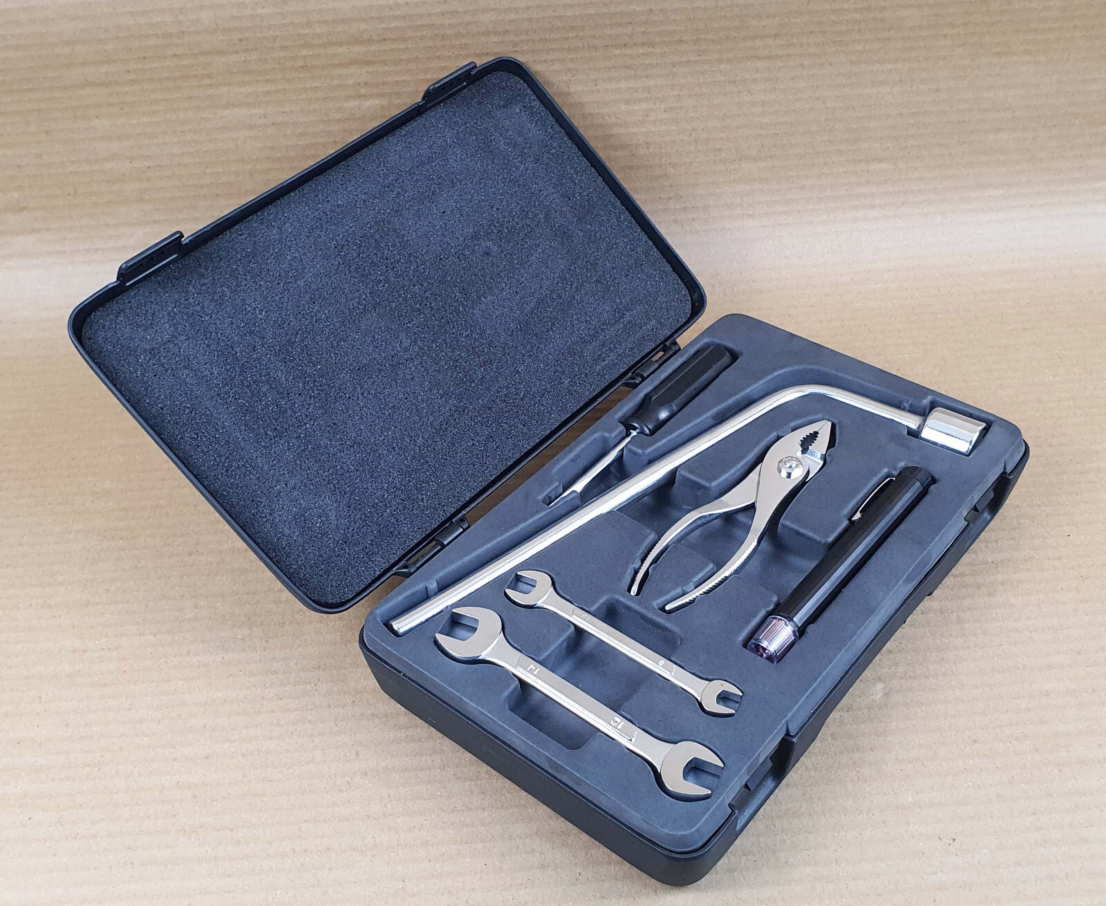 Lexus LS400 LS430 19942006 Trunk Emergency Wrench Tool Kit Box eBay