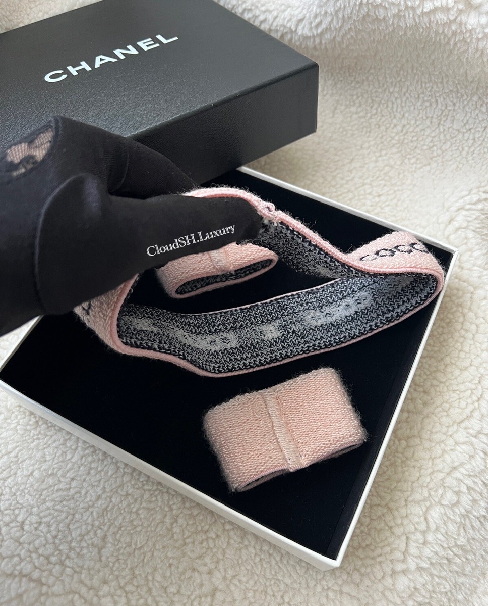 CHANEL ココマーク　スポーツリストバンド型　ケース Auth Chanel Sport Line CC Logo Pink Terry Cloth Sweatband Set | eBay