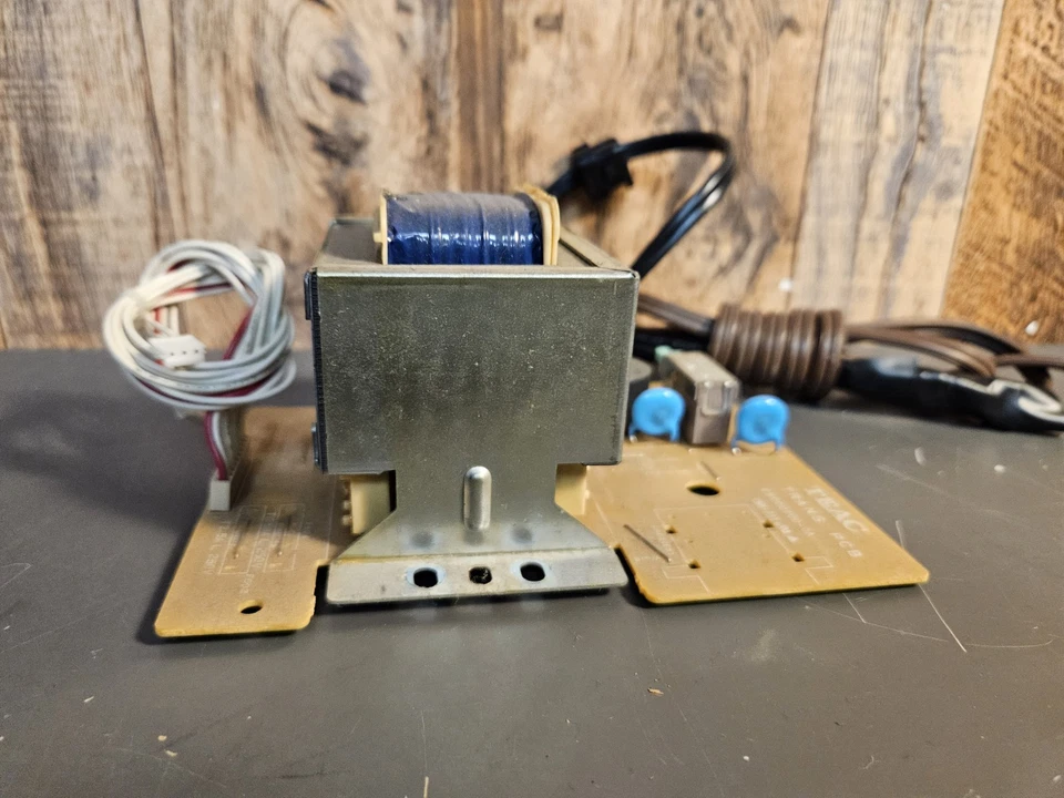 *Parting Out* TASCAM DA-30 MKII Dat Recorder | Power Transformer - Image 2 of 4