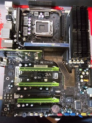 EVGA NForce 790i Ultra Motherbord mit Ram und CPU E8500