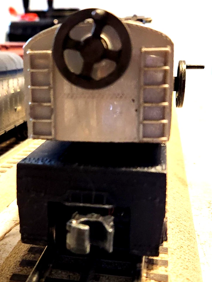 Lionel 1946 GLOSSY GRAY CAB 2460 Cab Crane Car in original box with liner GC OB. - Image 3 of 4