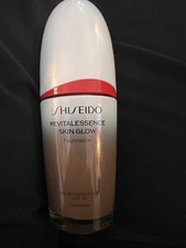 Shiseido Revitalessence Skin Glow SPF30 Found...