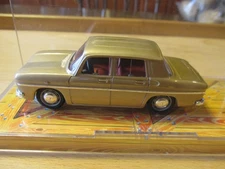 Renault R8 Automatique in 1/43rd plastic by NOREV with case. US Sales only!