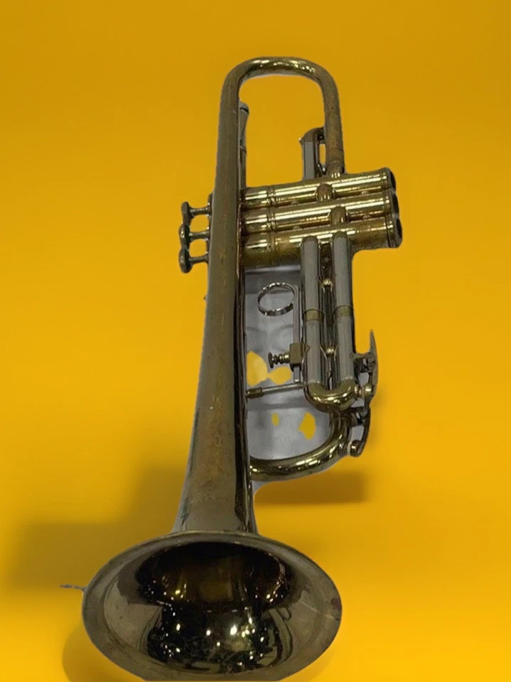 Trompete Besson com estojo de viagem - Imagem 2 de 4