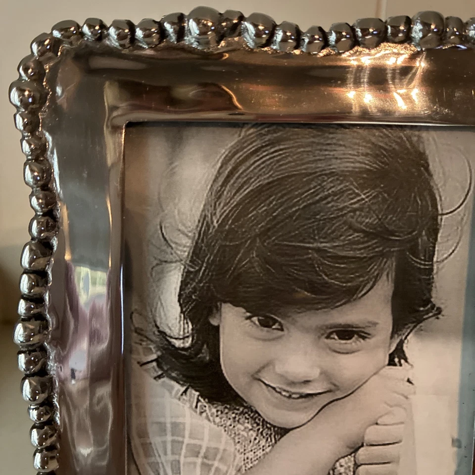 Beautiful Beatriz Ball Organic Pearl 4” x 6” Photo Frame Quality Mexico - Image 2 of 4