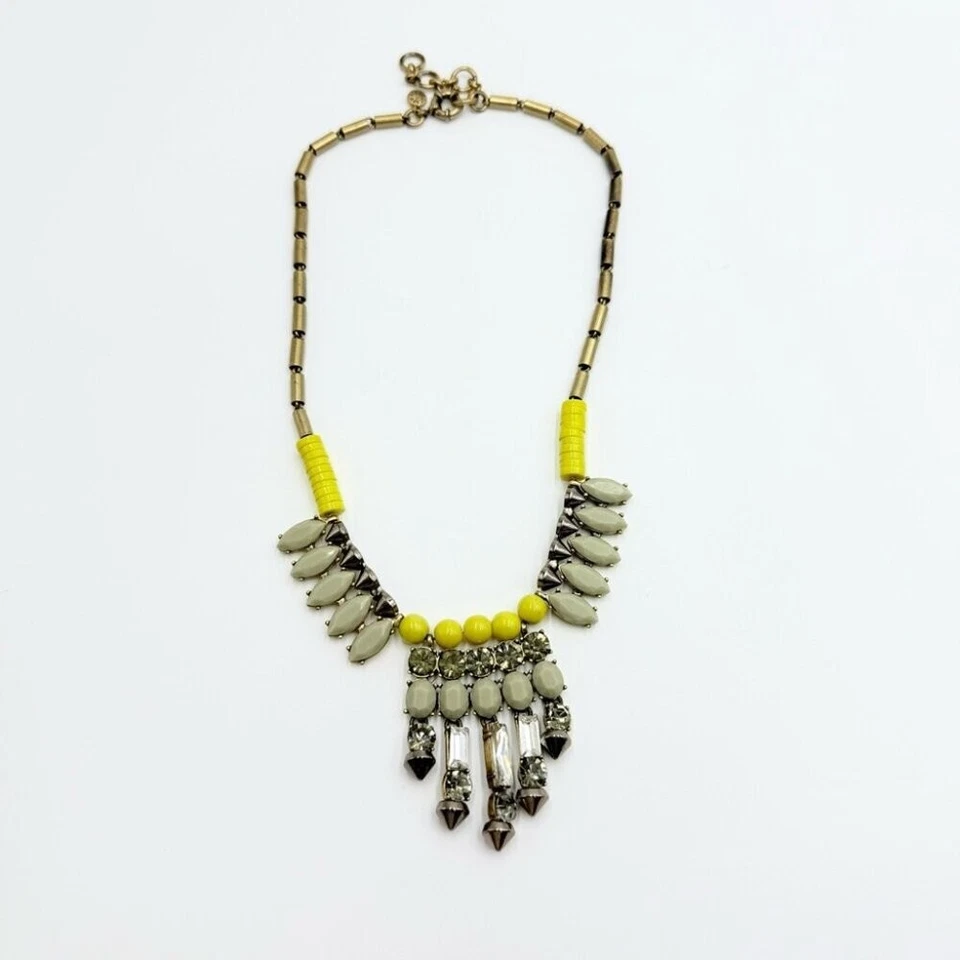 J. Collar llamativo estilo tribal amarillo y gris tono dorado Crew Foto 3 de 4