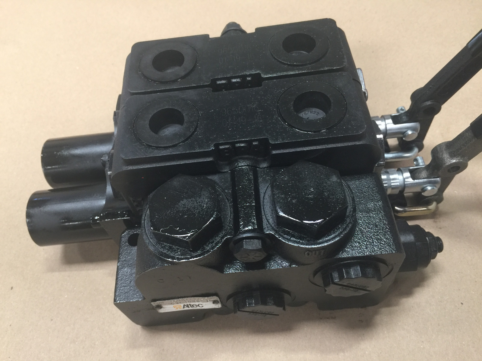 Parker Gressen V20 Valve 2 section unit with air control and manual