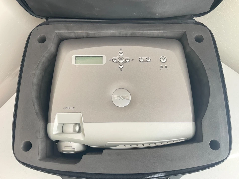 Dell 4100MP DLP Projector with Hard Case – Portable High-Resolution Display - Image 2 of 4