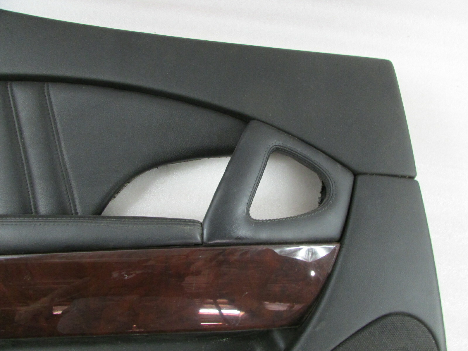 Maserati Quattroporte, LH, Left Rear Door Trim Panel, Black 