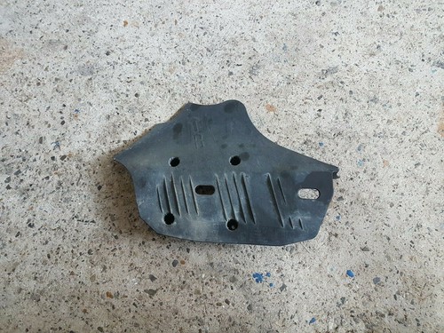 BMW 1er F20 F21 3er F30 F31 Abdeckung Hinterachse hinten rechts 6796138