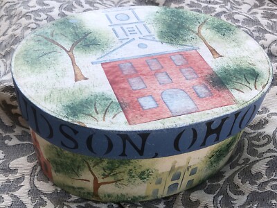 Oval Wooden Shaker Box Hudson OHIO Betty MacLaren 1983/84 Hand Painted 7 1/2 