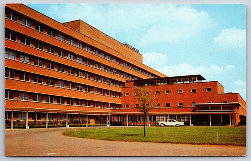 Knoxville Tennessee~University Memorial Research Center & Hospital~Vtg Postcard