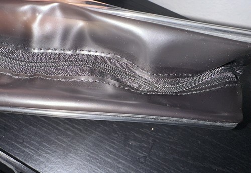 Clear Fashion Makeup Bag - Picture 3 of 3