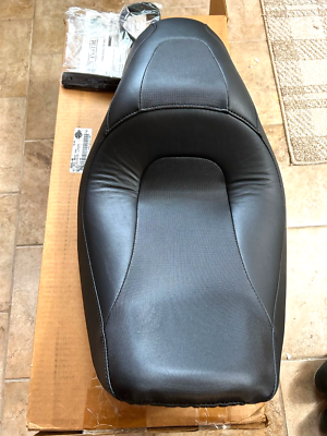 Harley-Davidson バイクシートヒーターRDW-92/61-0067 NEW Harley Davidson Motorcycle Seat RDW 92/61-0067 with Strap