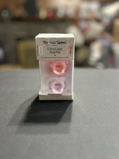 2 PACK - Tommee Tippee Ultra-light Stay Put Pacifiers, silicone 0-6 months