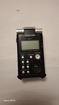 Neuwertiger Digital Recorder Von Tascam DR1 Mit SD Karte