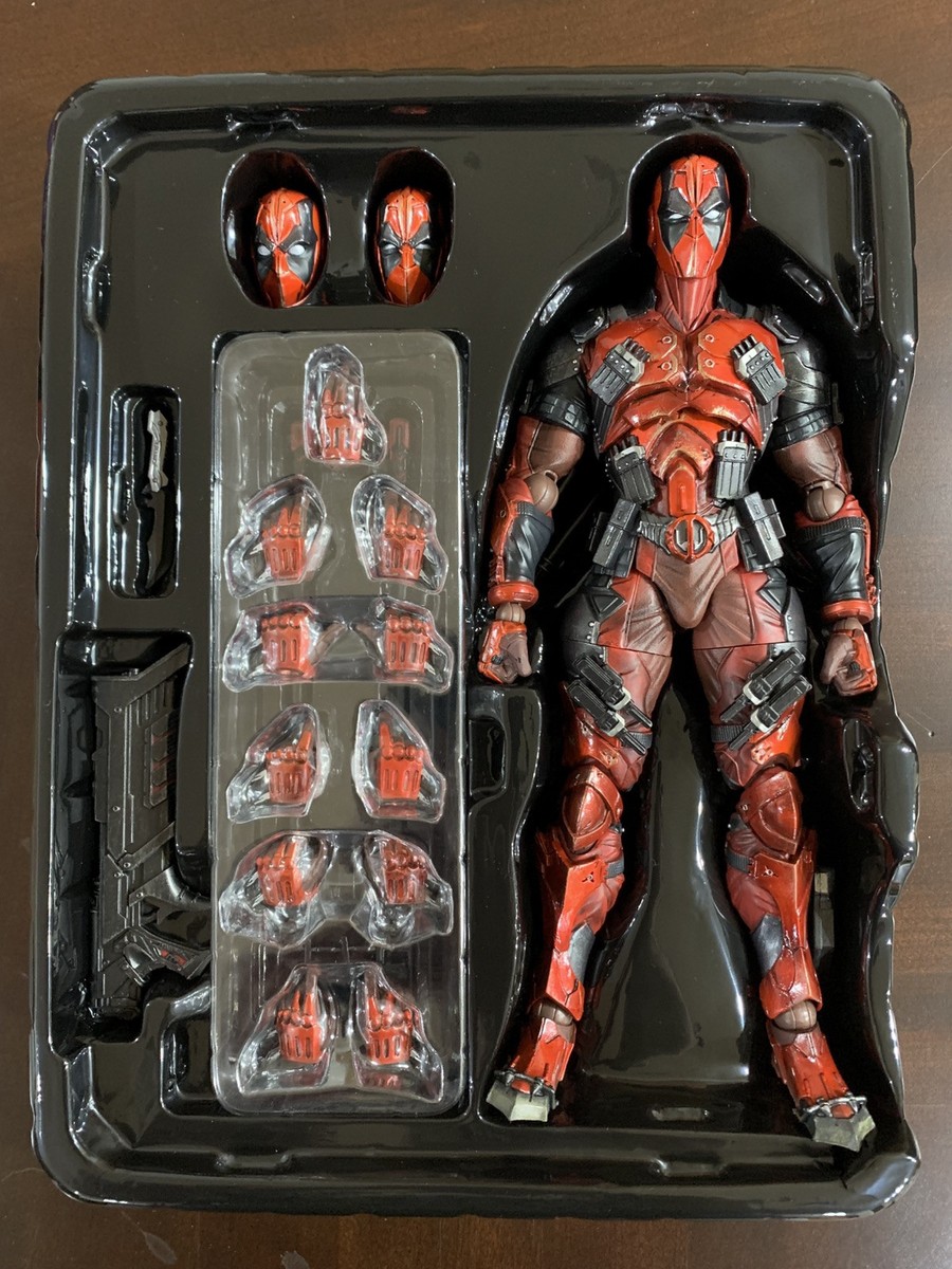 Marvel Universe Variant Play Arts Kai Deadpool Action Figure
