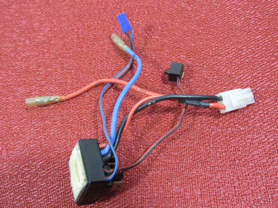 Vintage Airtronics F3000 Alta Potência Escovado ESC com Plugue Tamiya Para RC10 Losi HPI - Imagem 4 de 4