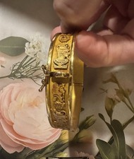 18 K Solid Gold Bracelet With Clasp