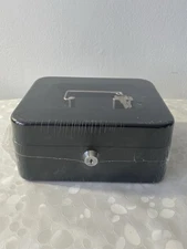 Elegant Medium Cash Box with Key Lock - Secure Storage 7.87"x6.30"x3.54"