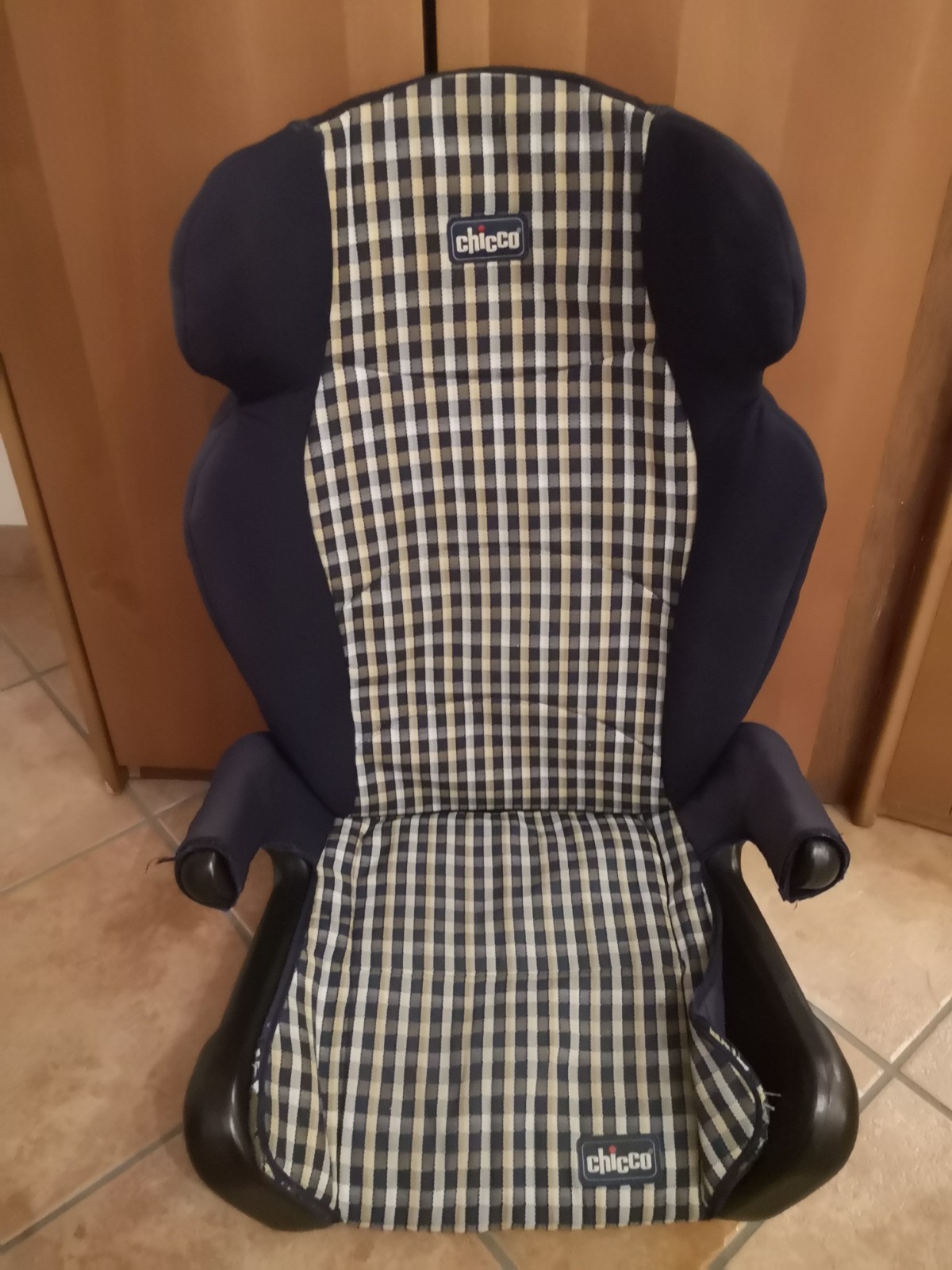 CHICCO seggiolino auto bimbi omologato ECE R44/03 USATO rialzo e schienale