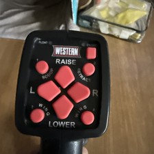 Western 96500 Fleet Flex Snowplow Controller Wideout V Plow Straight Blade Western 96500 Fleet Flex Snowplow Controller Wideout V Plow Straight Blade