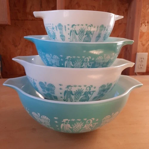 Pyrex Butterprint Amish Cinderella Mixing Bowls Nesting Vtg Complete Set of 4