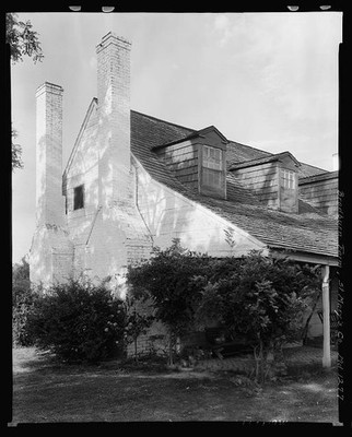 Photo:Bradburn Farm St. Marys County Maryland 1930s farmhouse chimneys