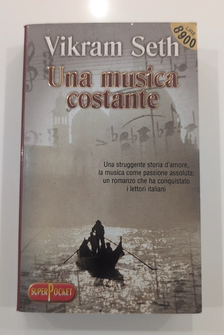 Copertina del libro Vikram Seth UNA MUSICA COSTANTE