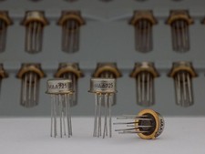 1x Tesla MAA725 - Linear Instrumentation Operational Amplifier - IC TO99 MAA-725