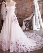 White Embroidered Applique Wedding Dress Elegant Simple Princess Chapel Garden