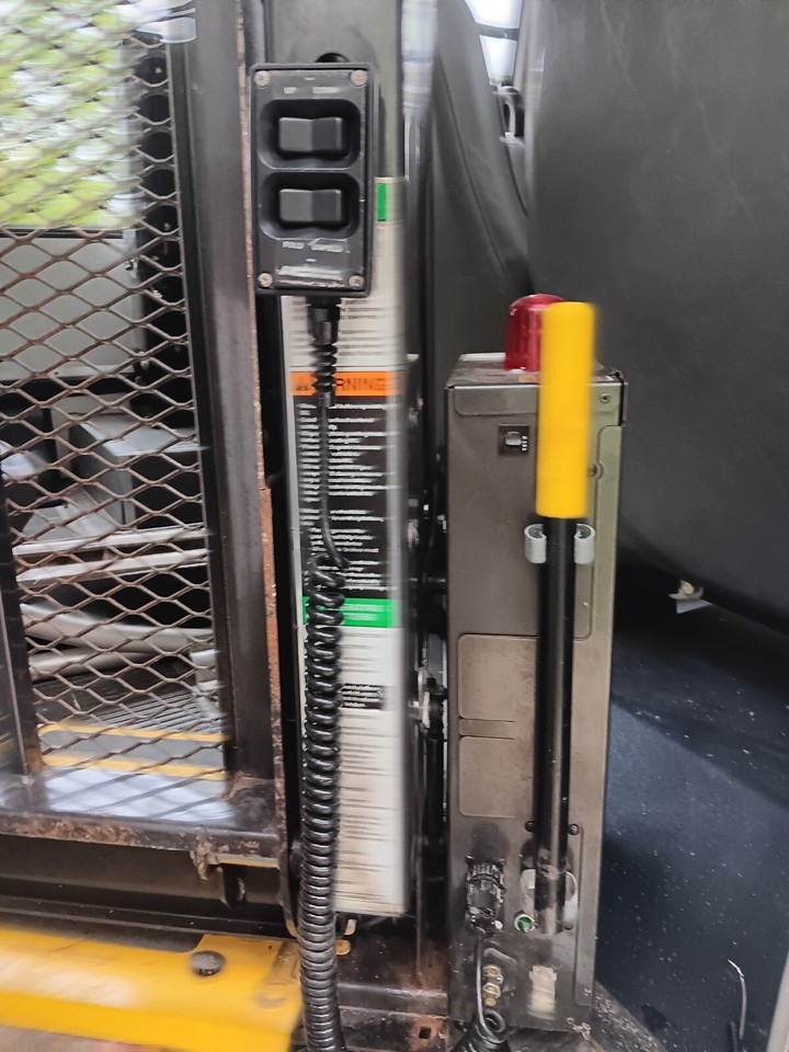 Braun Corp. Wheelchair Lift Model NCL919FIB2 From E350 Handicap Bus