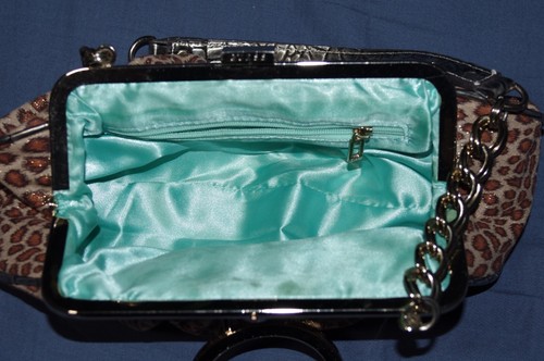 Guess Cheetah Print Purse Y2K - Picture 4 of 5