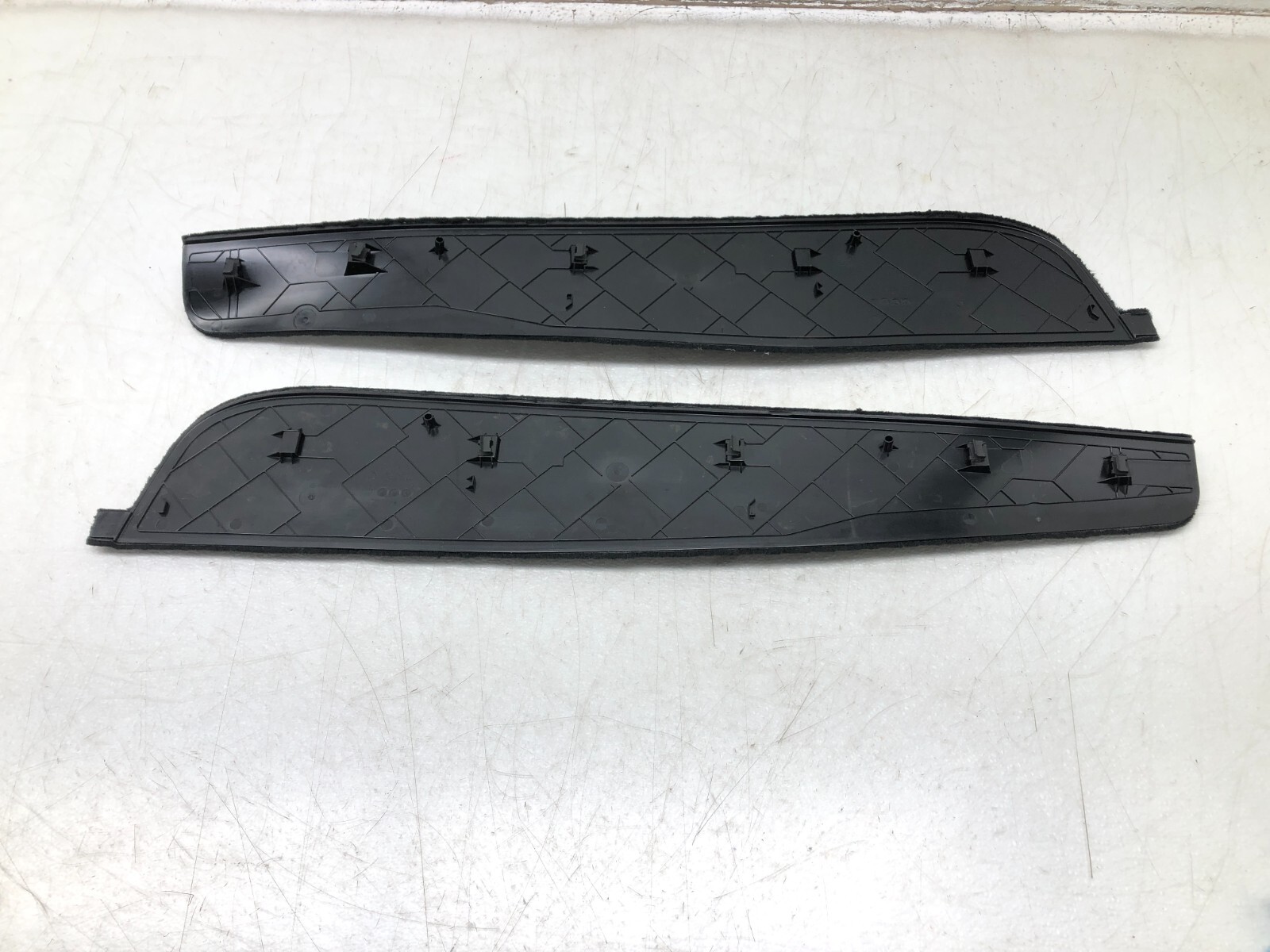2017-2020 MASERATI LEVANTE LEFT RIGHT CENTER CONSOLE TRIM COVER PANEL SET X2 OEM