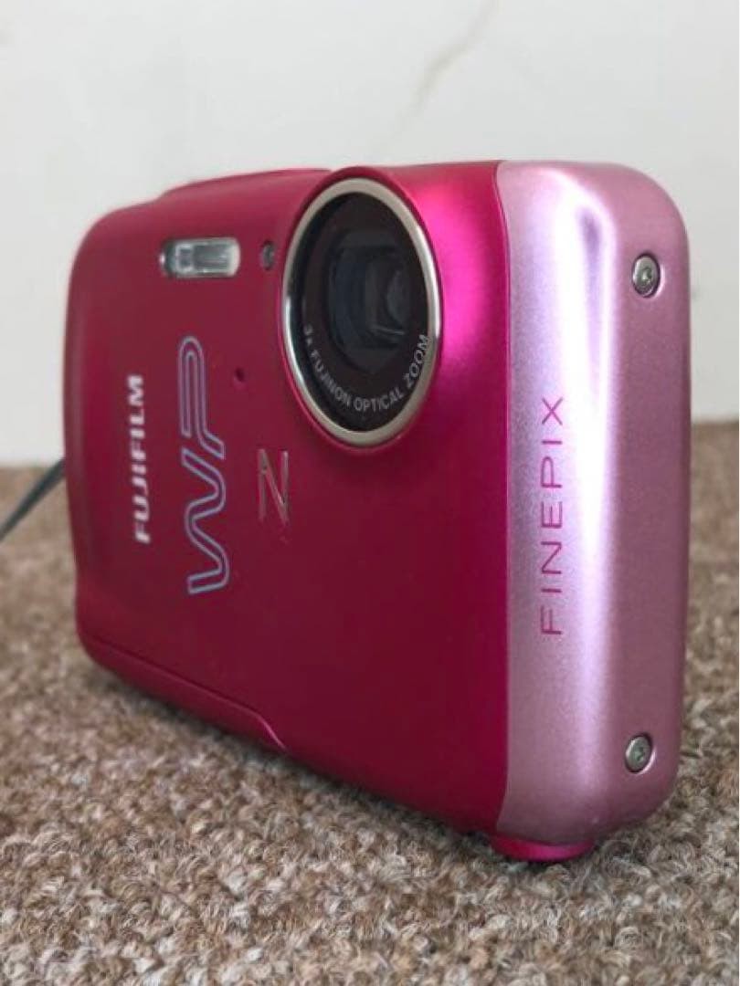 FUJIFILM FinePix Z33WP Waterproof Digital Camera Tested Charger