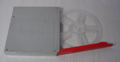 Super 8 Film Spule Revue #8109 - 18 cm - bis 120m mit Archivklappkassette  neu