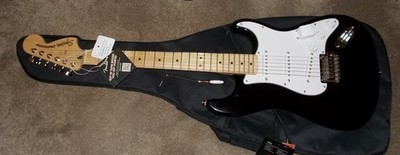 Squier Affinity Series Stratocaster electric guitar  2023 W/ New Fender gig bag
