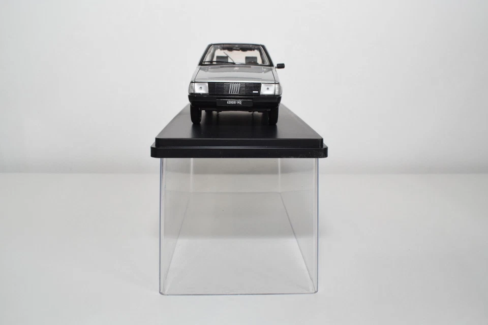 B84 1:24 ALTAYA FABBRI QUATTRORUOTE FIAT UNO 55S 55 S MET. GRIS SIN USAR, EN CAJA Foto 4 de 4