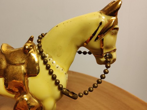 Statuina cavallo e sella in ceramica vintage Sabin bellissima bordo oro western - Foto 5 di 7