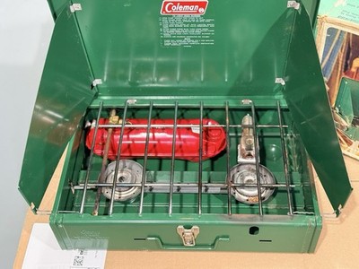 Vintage Coleman 425E499 Two Burner Camp Stove Fuel Gas Red Tank