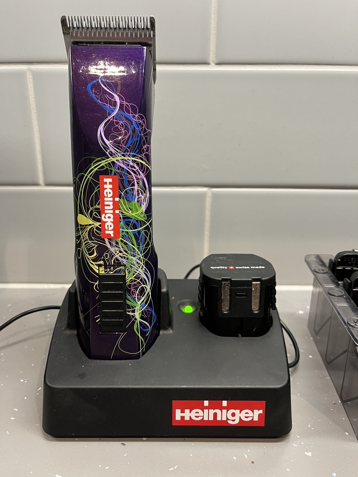 Heiniger Saphir Style Purple Cordless Dog Grooming Clipper with 10