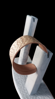 Armband , Armreif Unikaten , einzeln stuck von Furnier Holz von Miltkau Design.