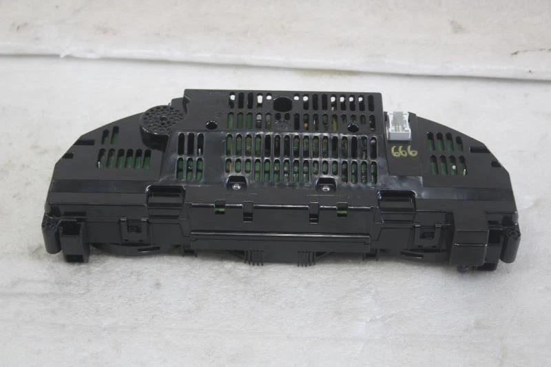 Mercedes C250 W204 2015 velocímetro clúster 121 k millas 2049005213 Foto 2 de 4